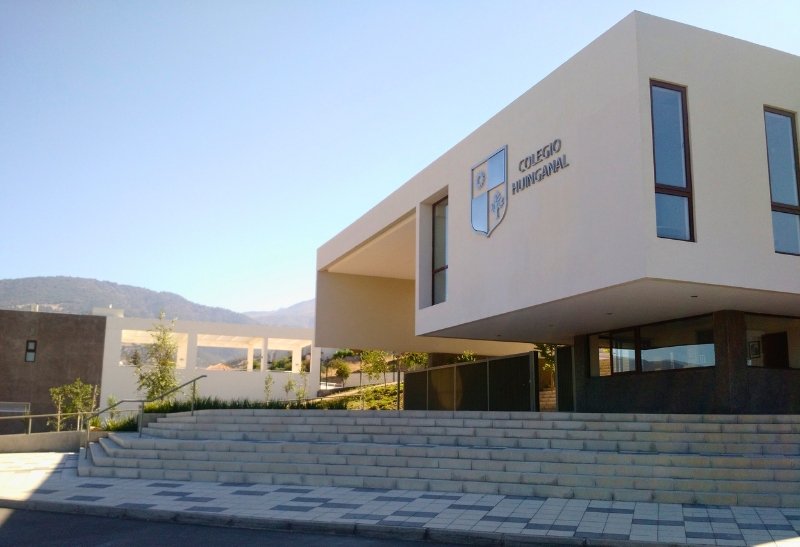 Colegio Huinganal (Vitacura)