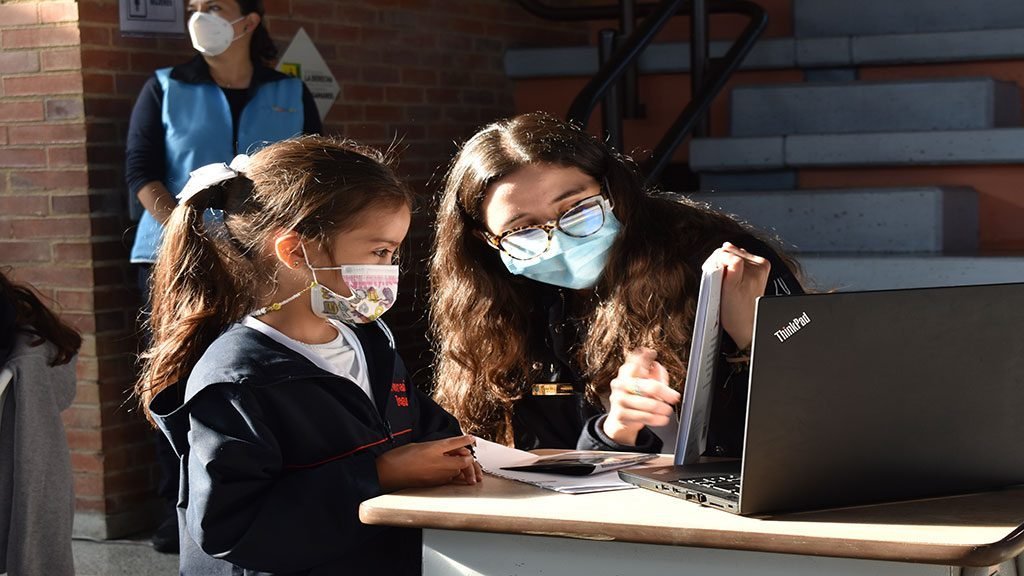 Ideas acerca de las nuevas tecnologias y los cambios en la interaccion social en Aspaen Iragua