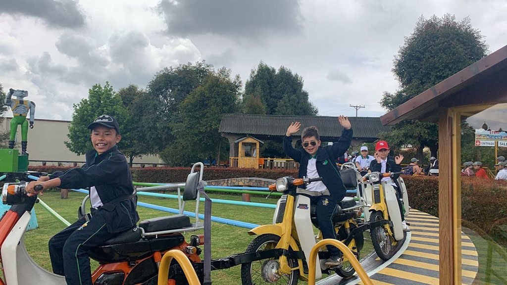 Colegio Liceo Moderno Campestre (Bogotá)