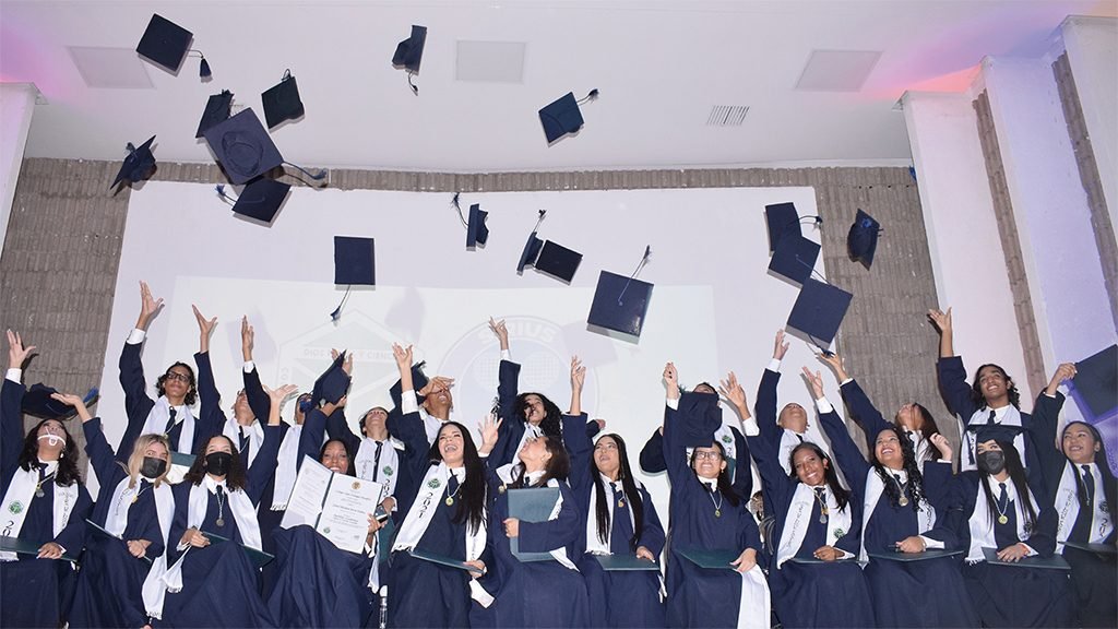 Colegio Sara Deluque Panaflet (Riohacha)
