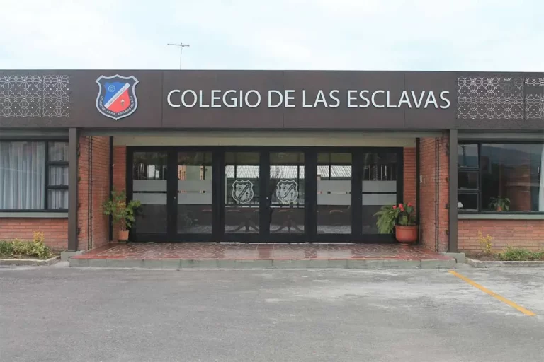 Colegio de las R.R.Esclavas del Sagrado Corazón de Jesús (Bogotá)