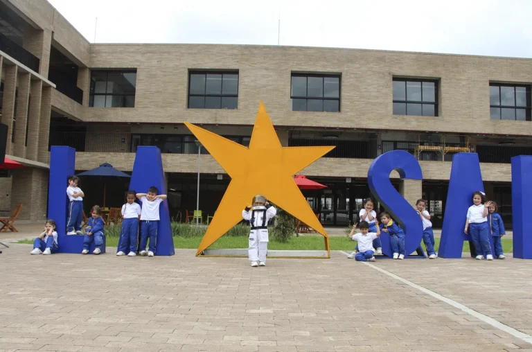 Home - Los Mejores Colegios en Colombia 64 Colegio De La Salle Bilingüe Internacional (Bogotá)