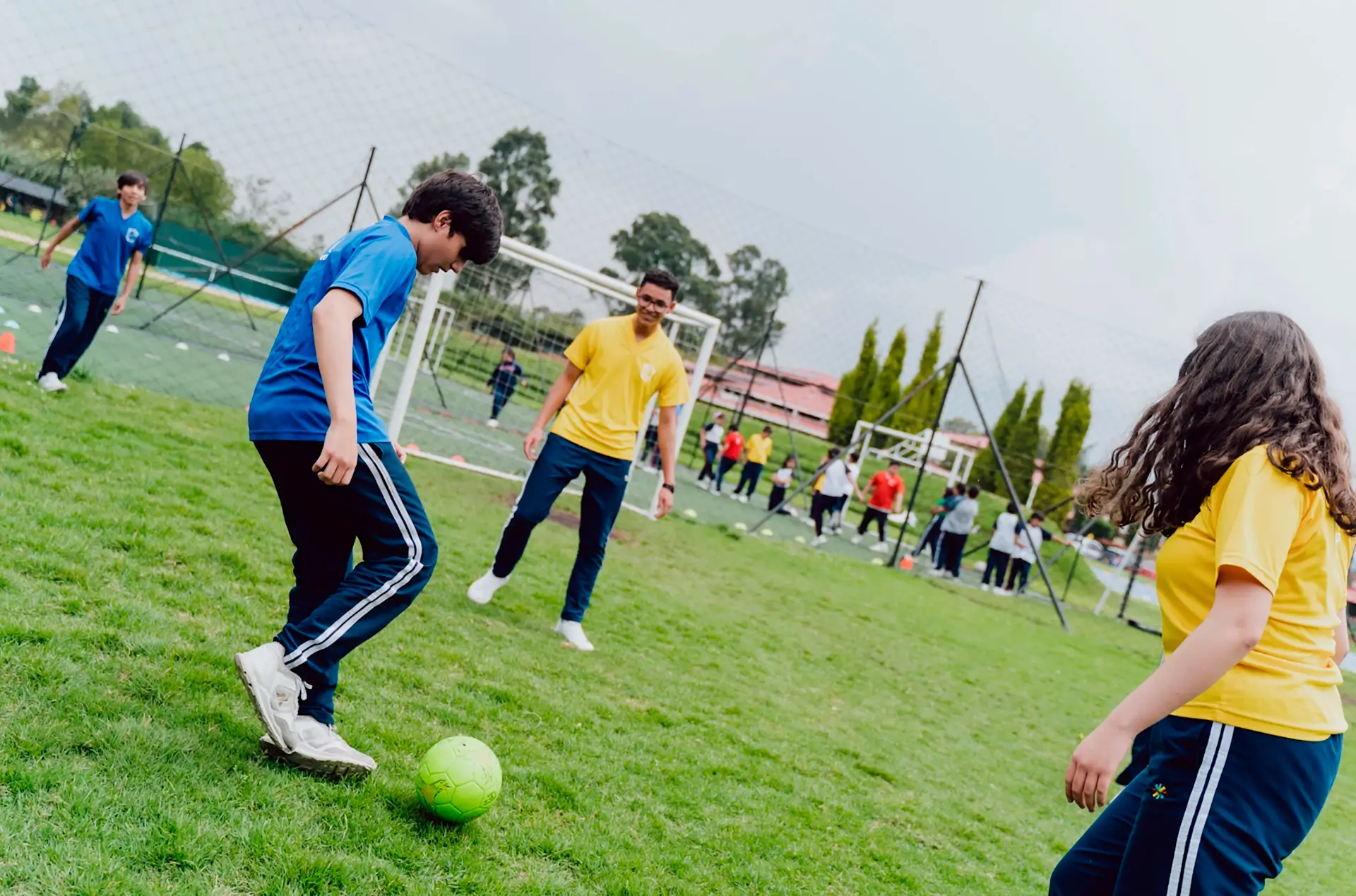 Colegio Bilingüe Internacional Gimnasio Campestre Reino Británico (Tenjo)