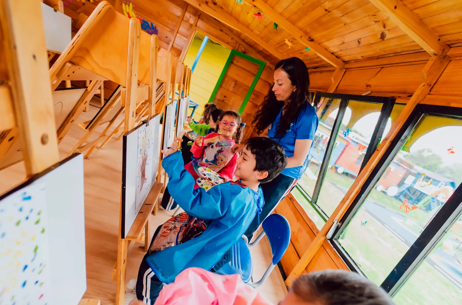 Colegio Bilingüe Internacional Gimnasio Campestre Reino Británico (Tenjo)