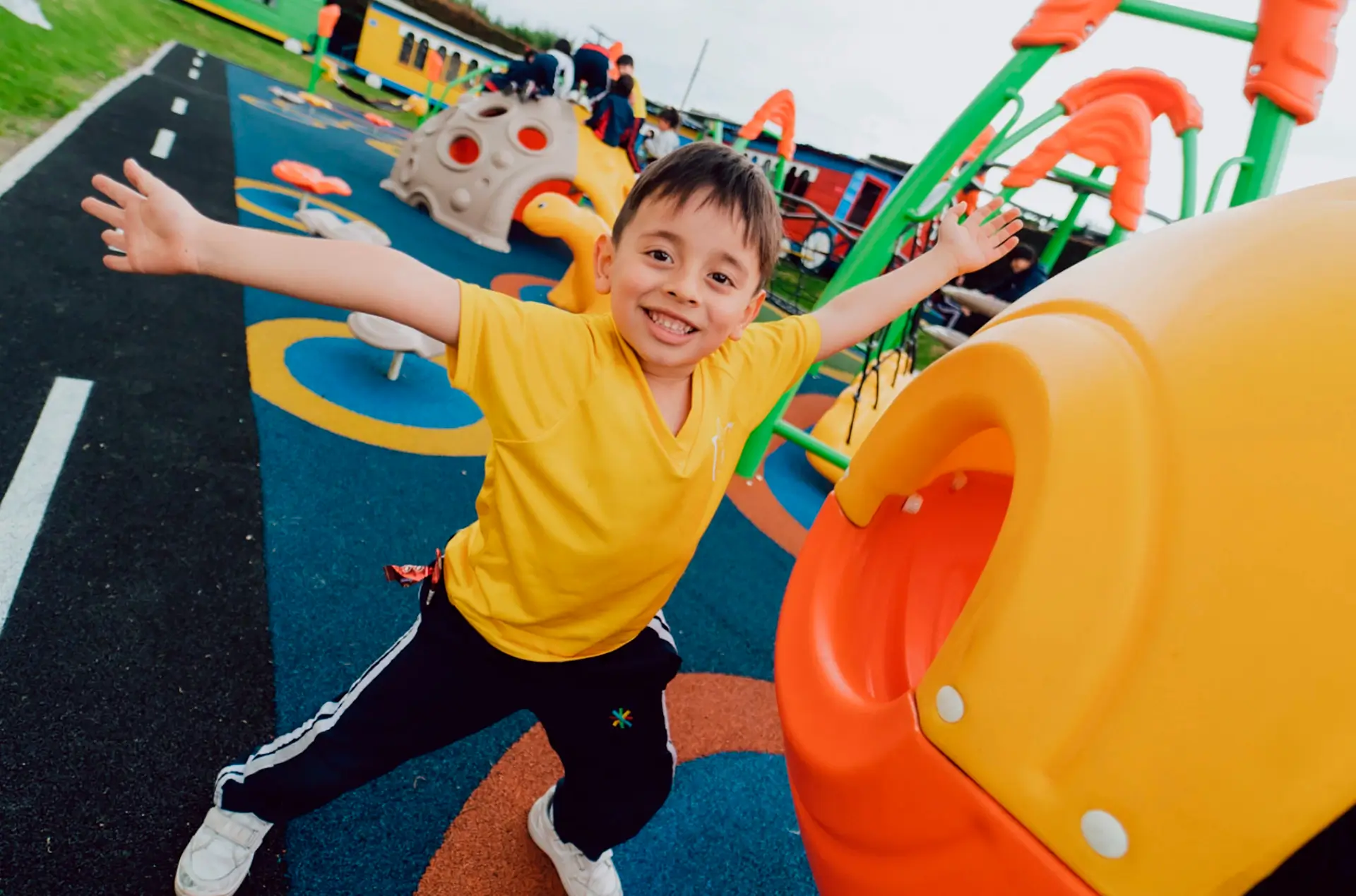 Colegio Bilingüe Internacional Gimnasio Campestre Reino Británico (Tenjo)