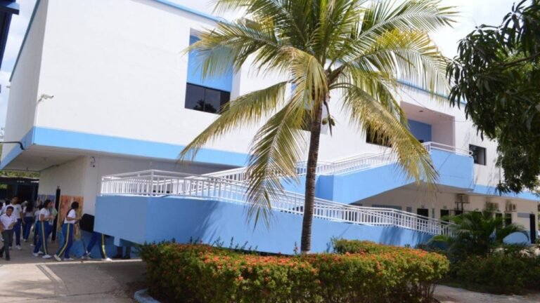 Gimnasio Cerromar (Riohacha)