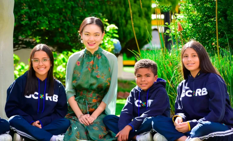 Colegio Bilingüe Internacional Gimnasio Campestre Reino Británico (Tenjo)