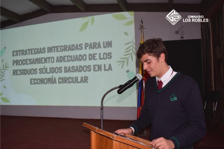 Los estudiantes de grado octavo y décimo del Gimnasio San Angelo participaron en el encuentro anual de la Feria de Ciencia y Arte GS Ambiental.