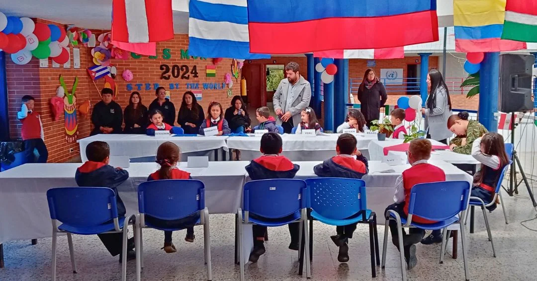 (INTERIOR)-Cbs-mun-exito-formacion-de-lideres-country-bilingual-school-tunja
