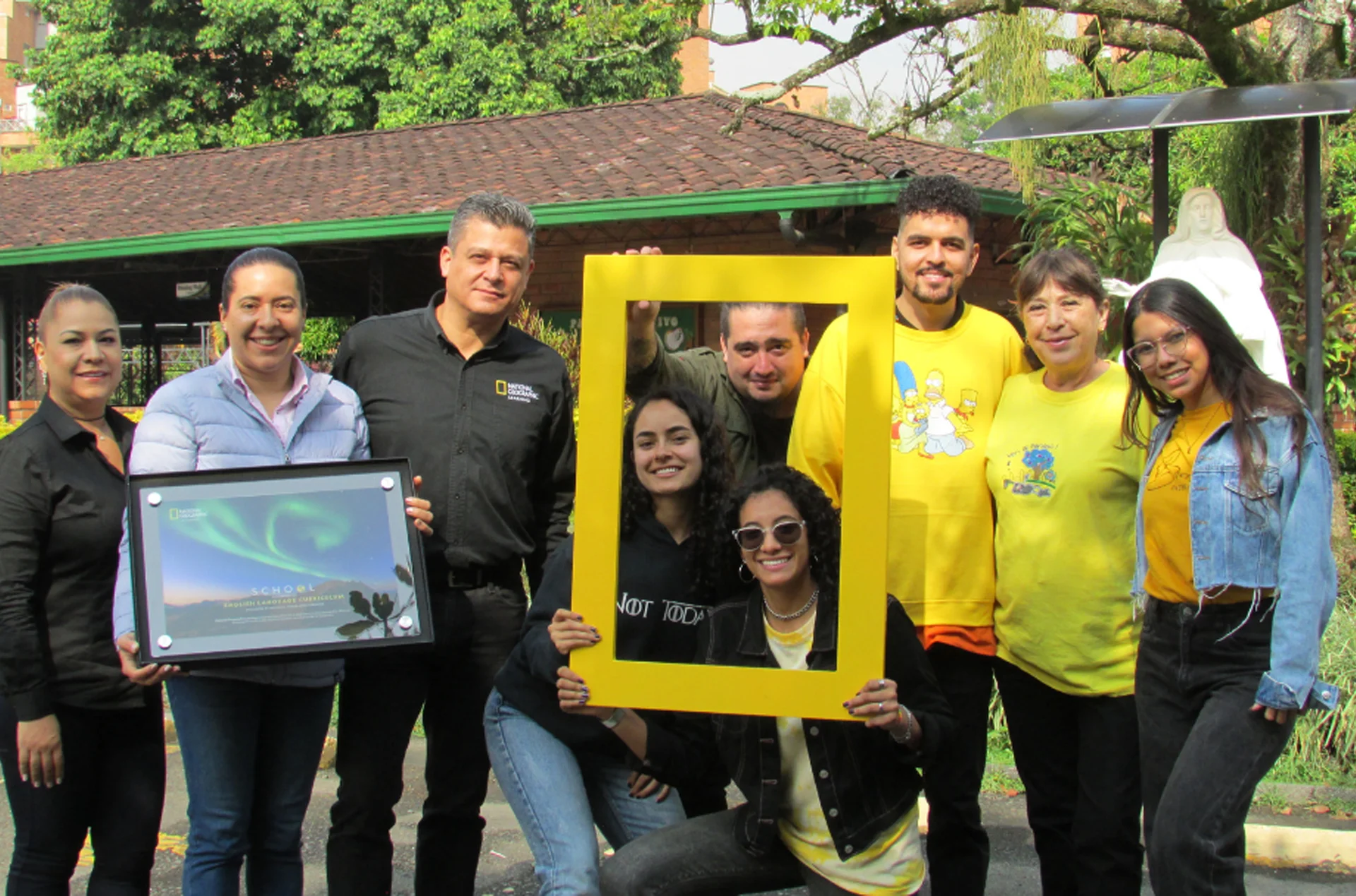 (CARRUSEL)-Colegio-teresiano-national-geographic-2