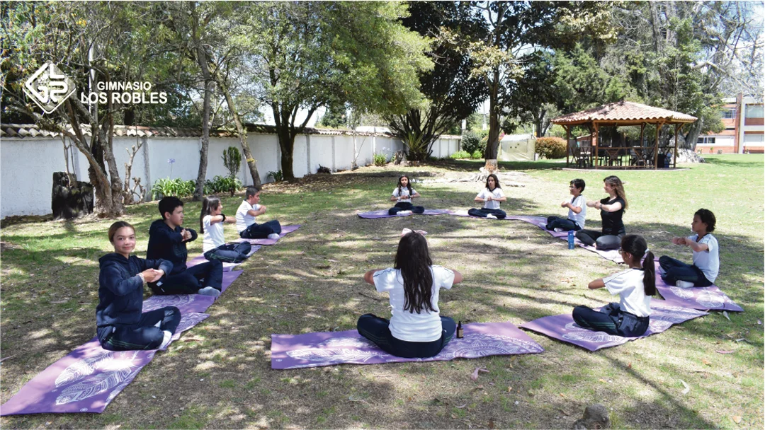 (INTERIOR)-Gimnasio-los-robles-mindfulness