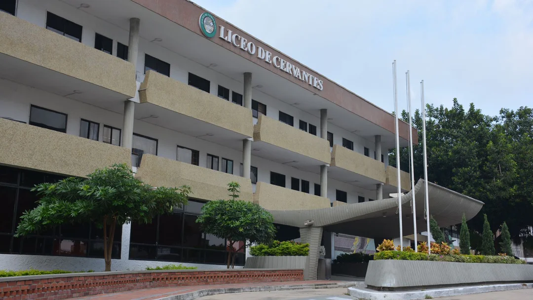 (INTERIOR)-Liceo-de-cervantes-resultado-icfes