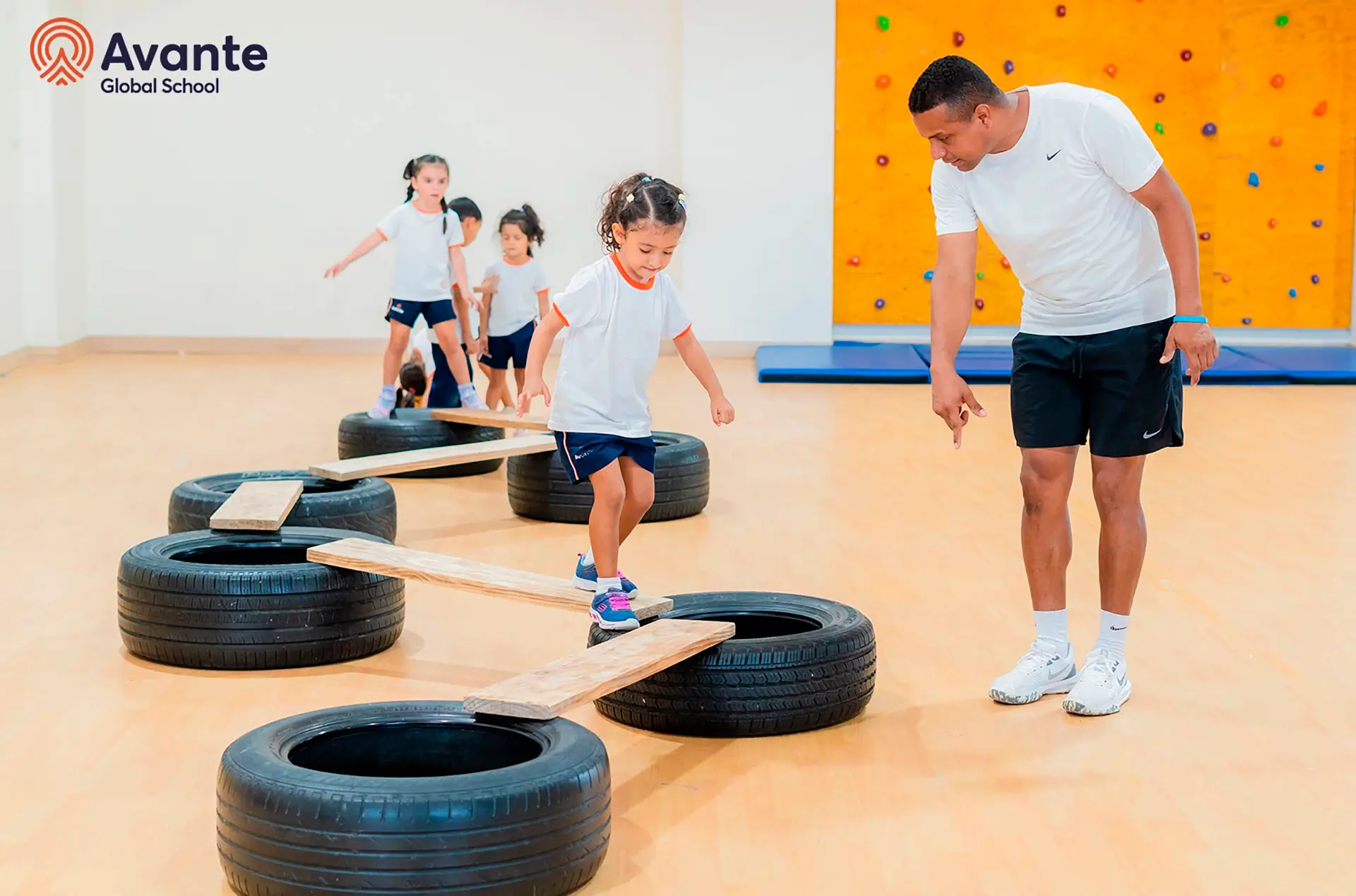 Colegio Avante Global School (Cartagena)