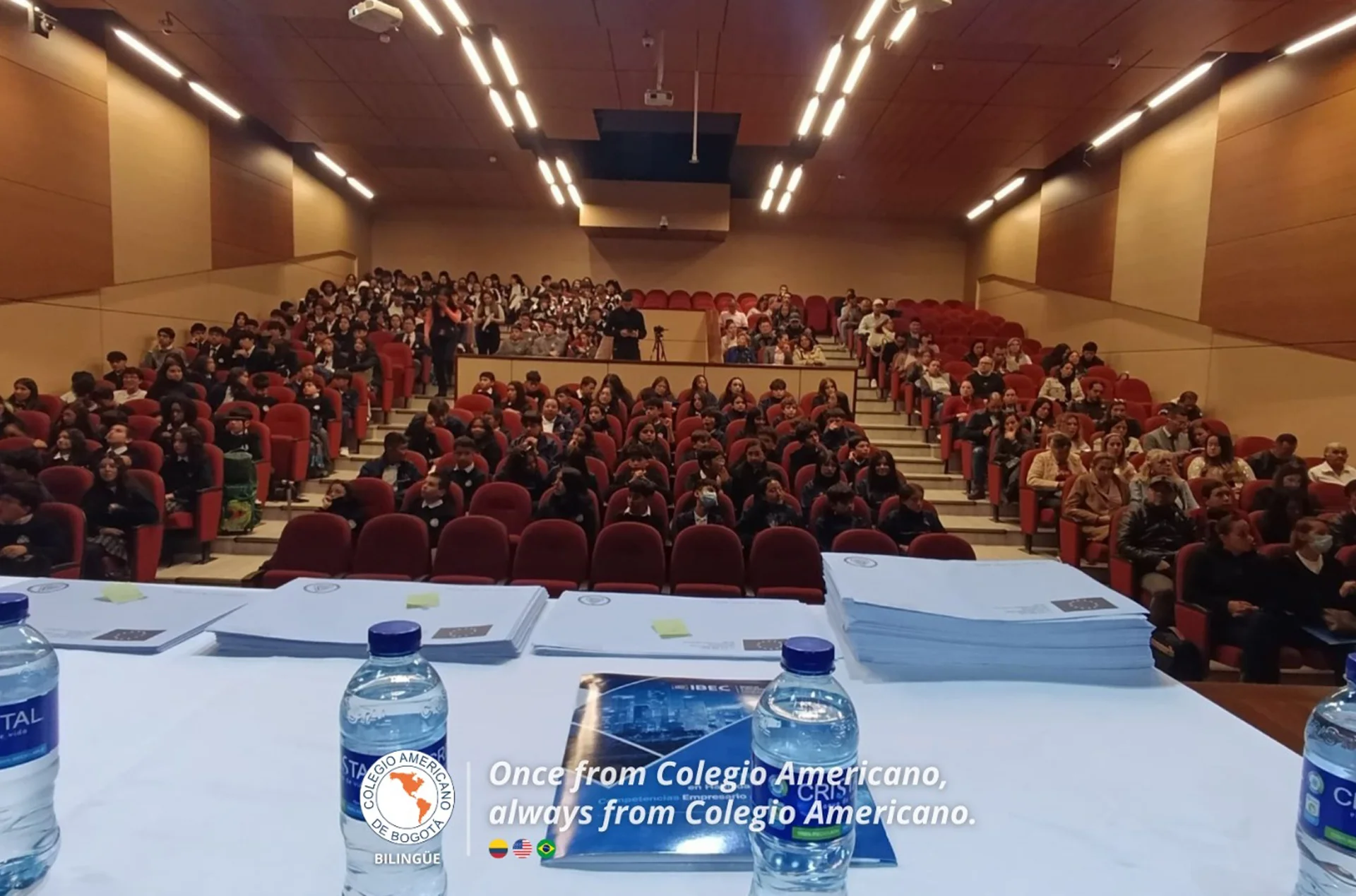 (CARRUSEL)-4-Colegio-americano-bogota-estudiantes-certificacion