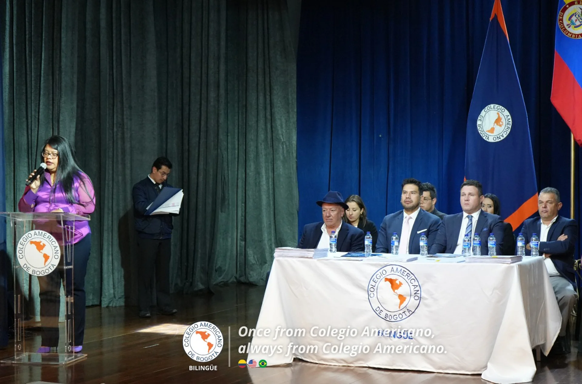 (CARRUSEL)-6-Colegio-americano-bogota-estudiantes-certificacion