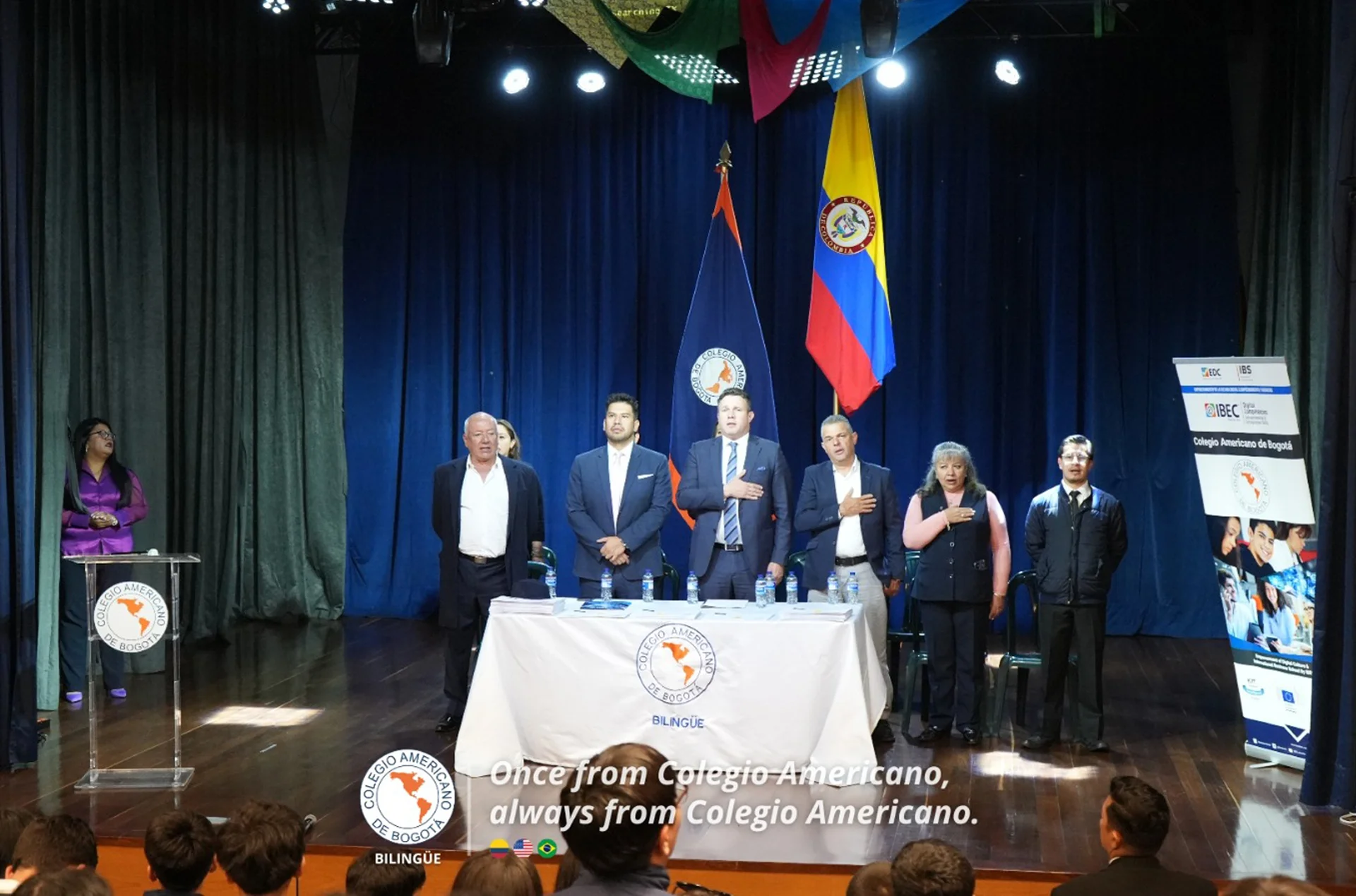 (CARRUSEL)-7-Colegio-americano-bogota-estudiantes-certificacion
