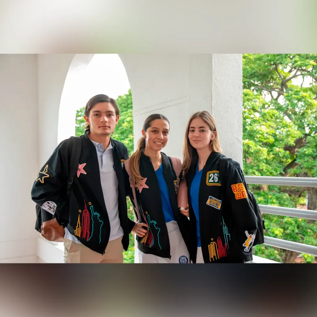 Los Mejores Colegios da la bienvenida al Colegio Bilingüe Santa Marta 1 Sin titulo 1 2 1