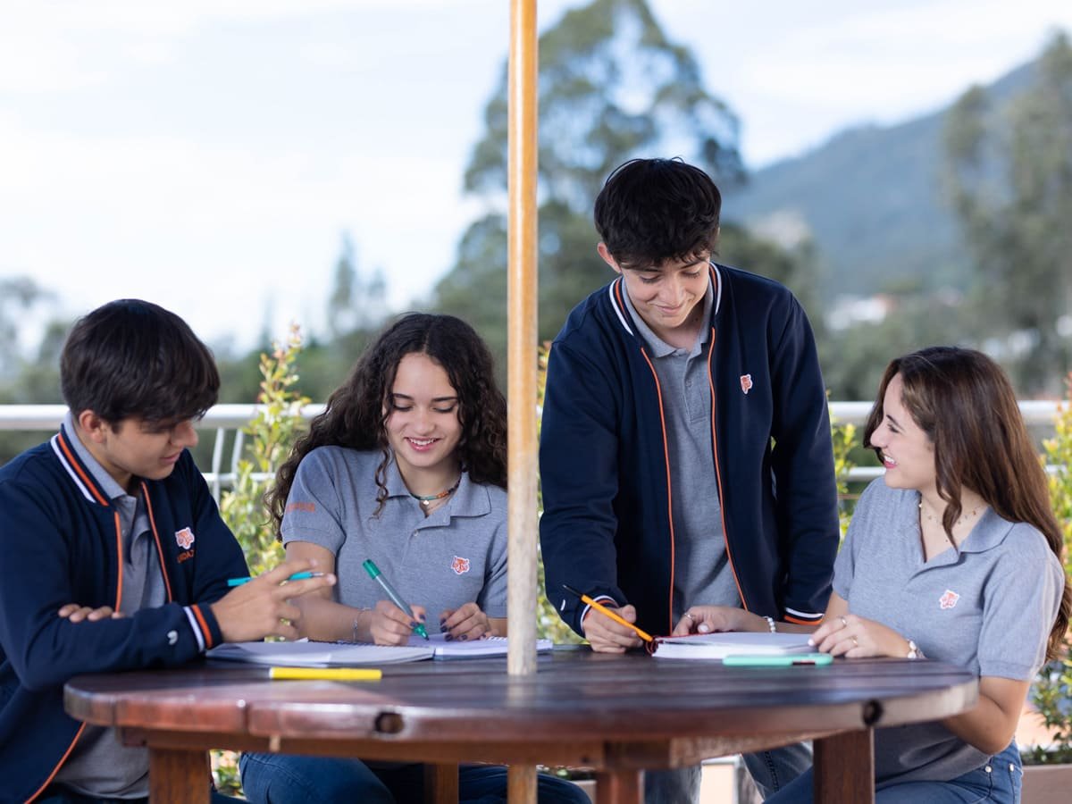 Colegio Terranova (Quito)