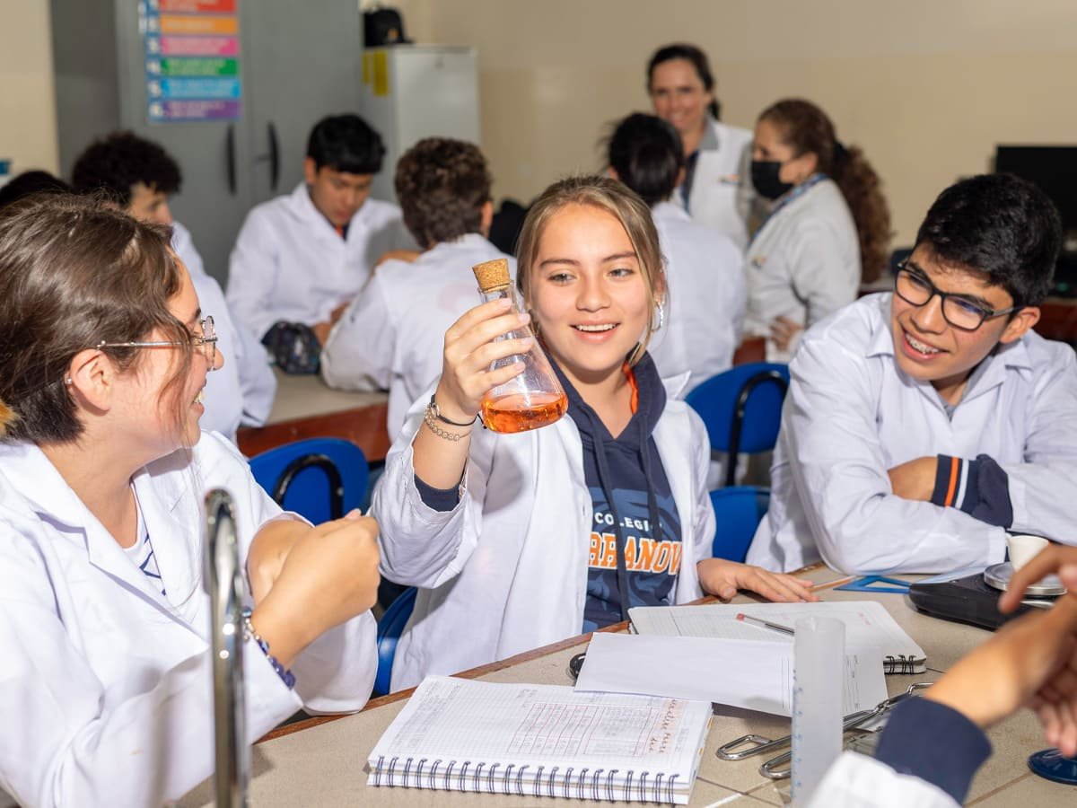 Colegio Terranova (Quito)