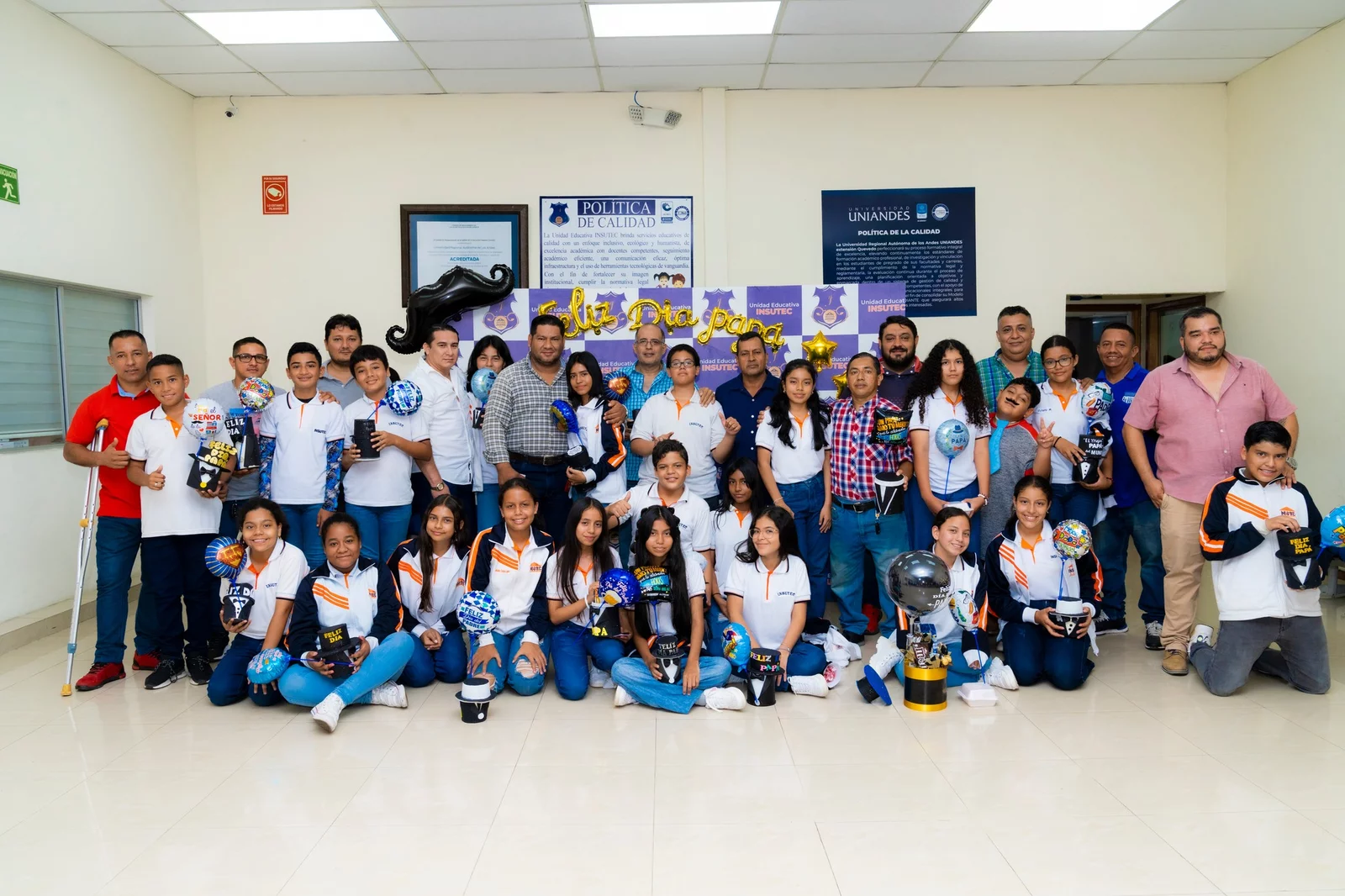 Unidad Educativa INSUTEC (Quevedo)