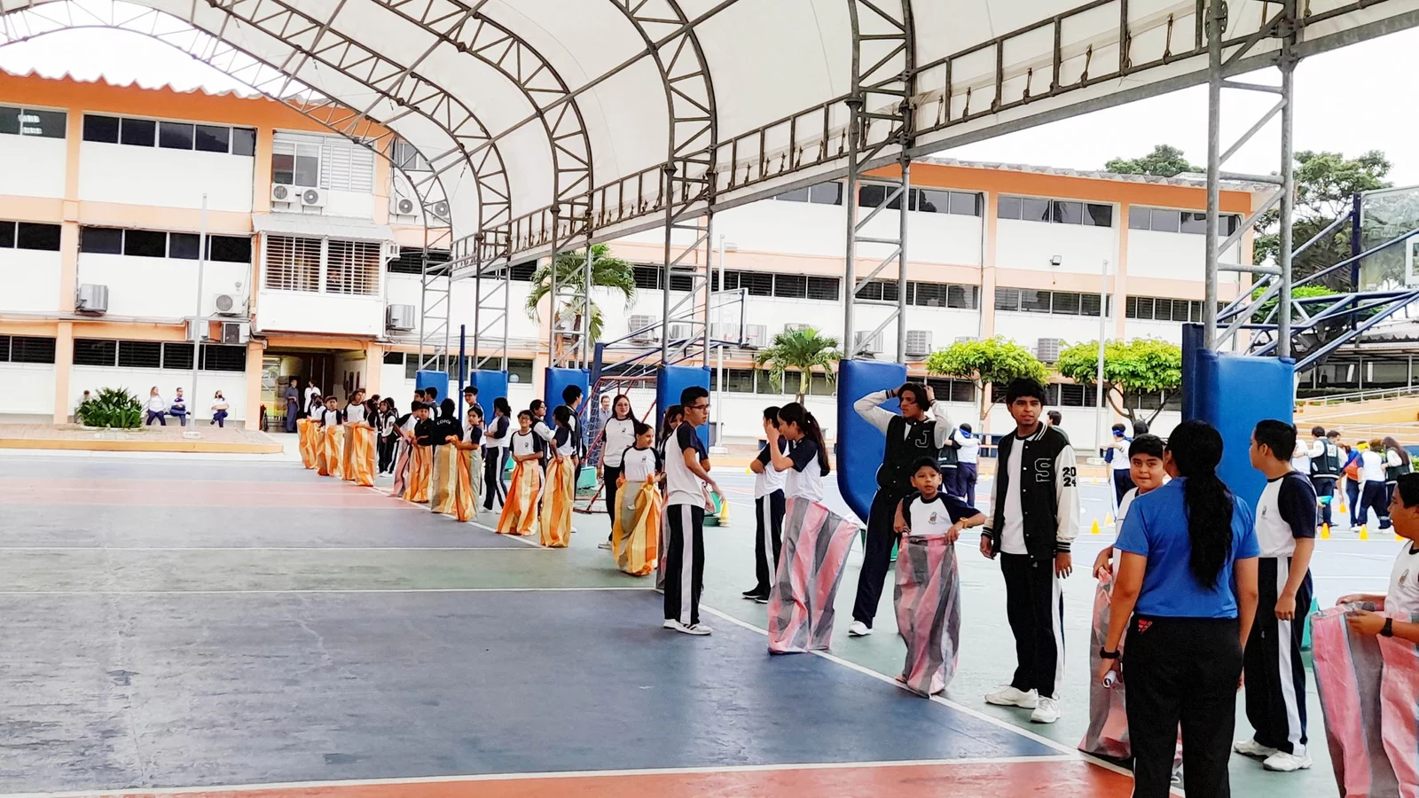 Unidad Educativa Particular Politécnico COPOL (Guayaquil)