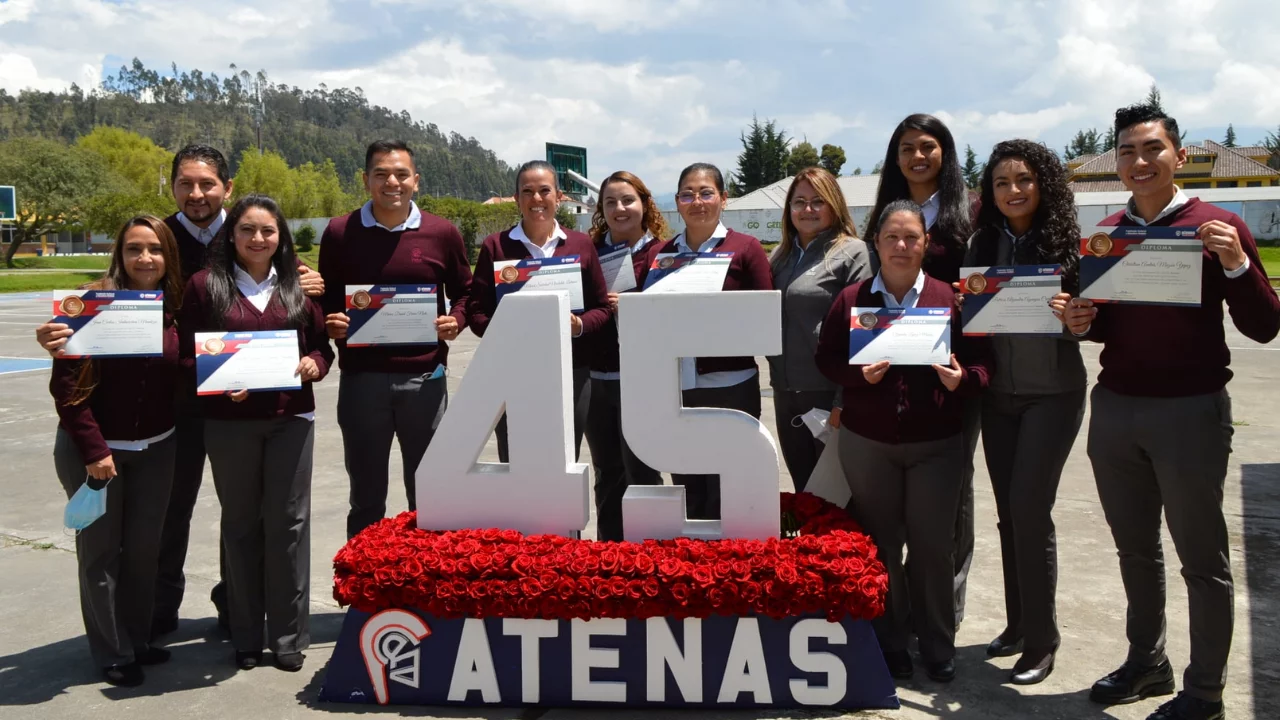 Unidad Educativa Atenas (Ambato)