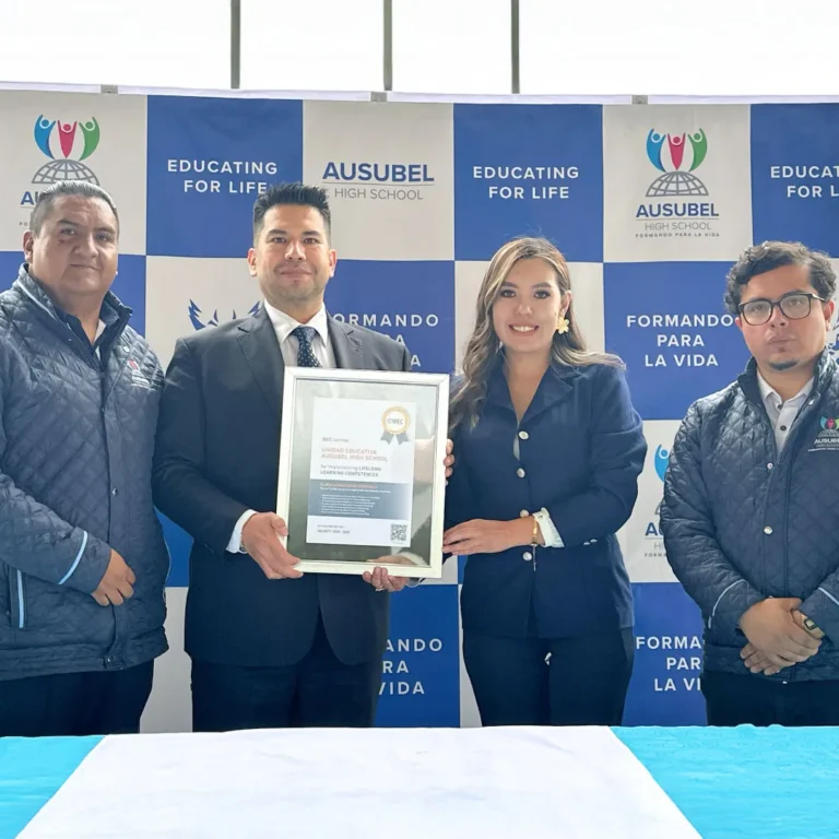 Ausubel High School de Cuenca obtiene la Certificación IBEC 2025