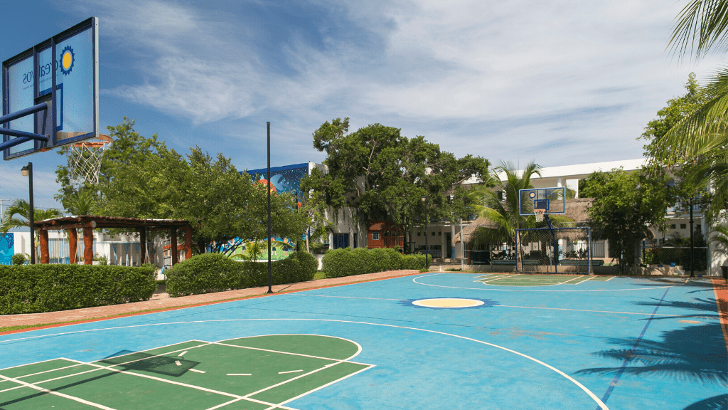 Colegio Creativos (Cancún)