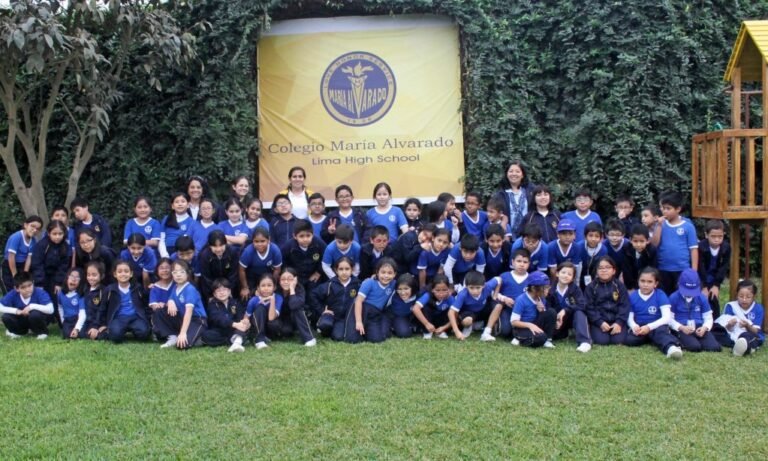 Maria Alvarado Lima High School (Lima)
