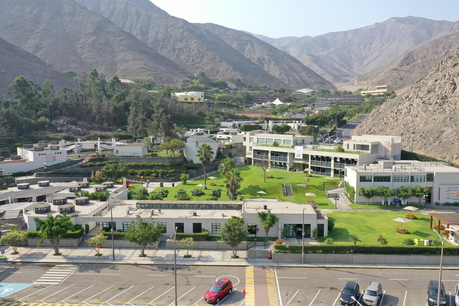 Colegio Villa Caritas (Lima)