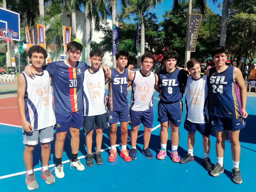 visita al Colegio Hermano SIL